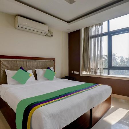 Itsy By Treebo - Rotano Glitz Inn โคชิโคด ภายนอก รูปภาพ