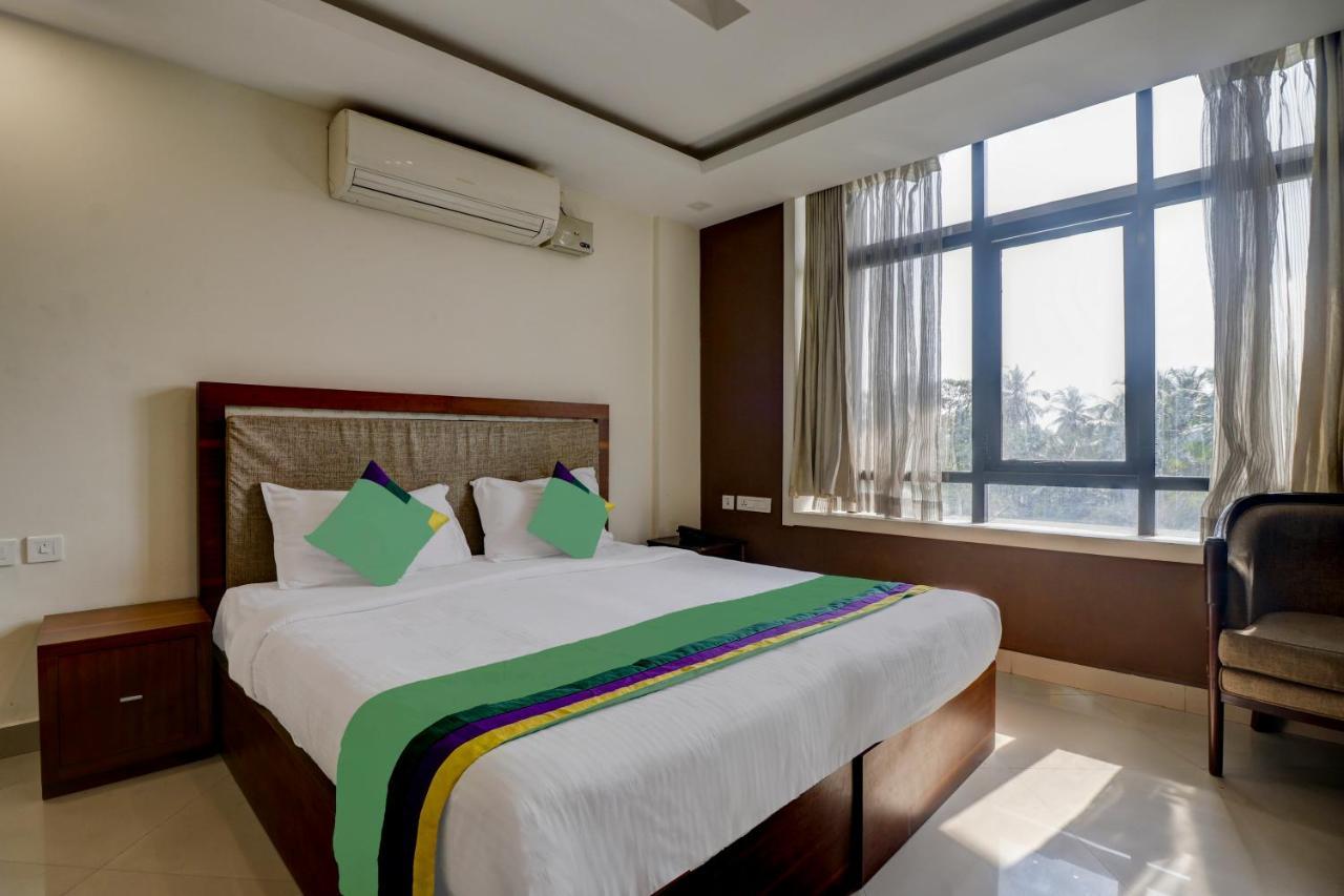 Itsy By Treebo - Rotano Glitz Inn โคชิโคด ภายนอก รูปภาพ
