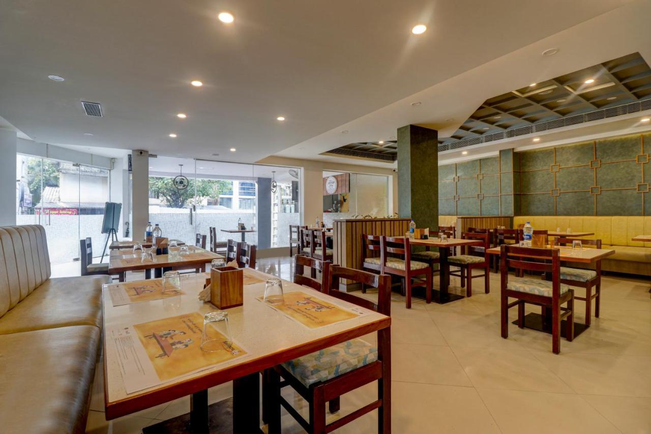 Itsy By Treebo - Rotano Glitz Inn โคชิโคด ภายนอก รูปภาพ