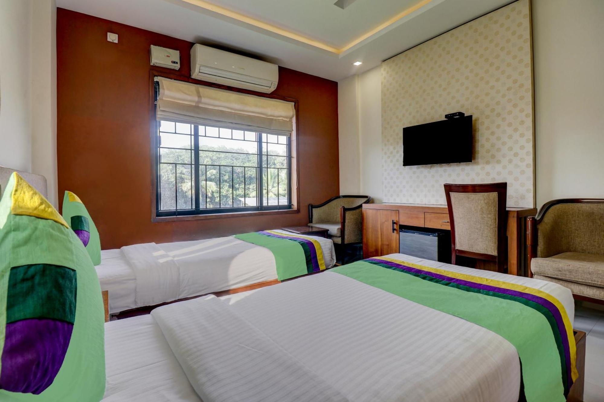 Itsy By Treebo - Rotano Glitz Inn โคชิโคด ภายนอก รูปภาพ