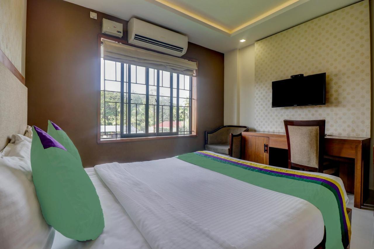 Itsy By Treebo - Rotano Glitz Inn โคชิโคด ภายนอก รูปภาพ