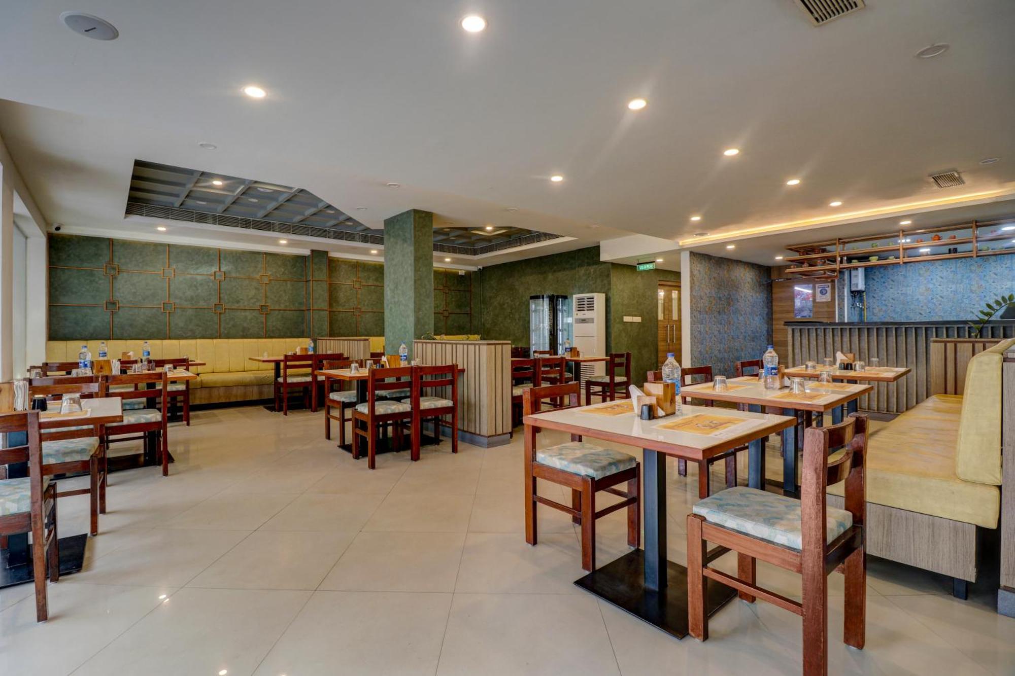 Itsy By Treebo - Rotano Glitz Inn โคชิโคด ภายนอก รูปภาพ